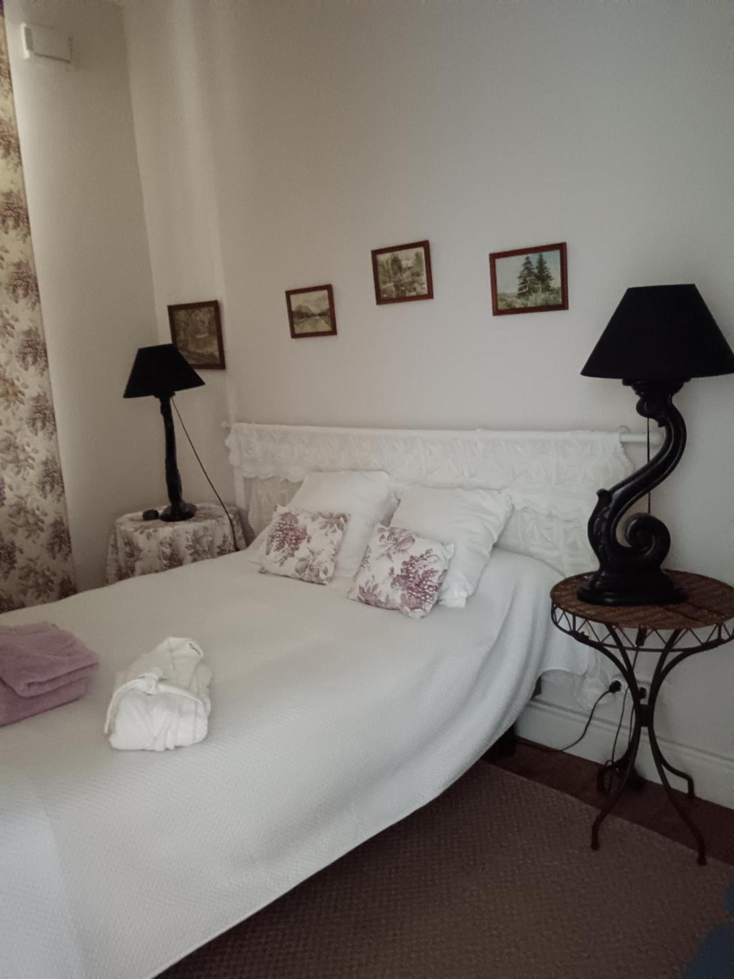Castel La Bergerie Bed & Breakfast Laglorieuse Exterior photo